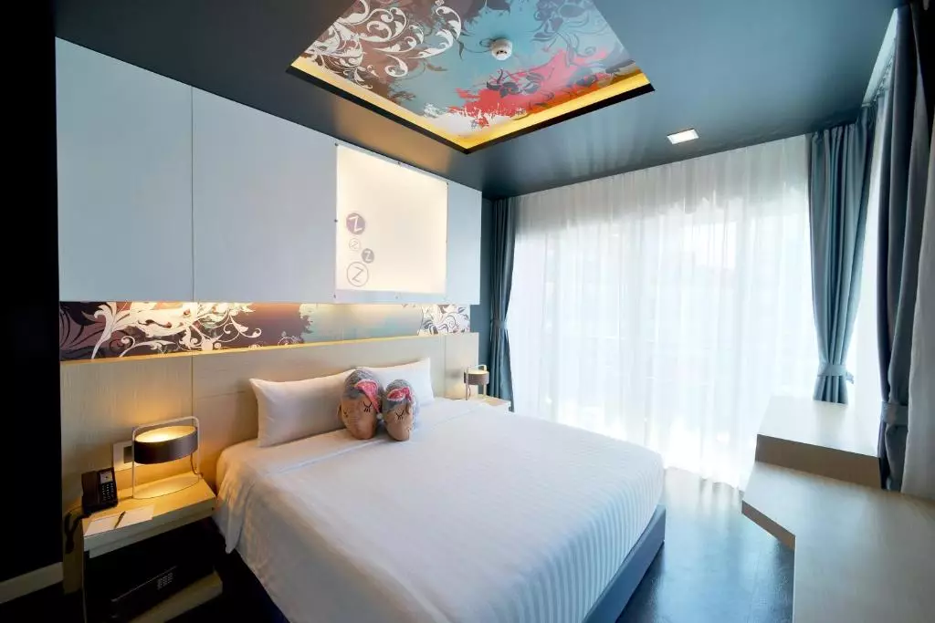 SLEEP WITH ME HOTEL design hotel